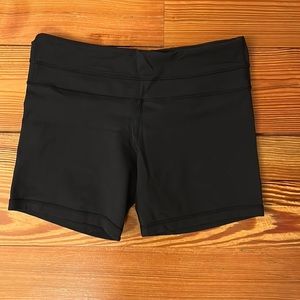 Lulu Lemon Size 6 Biker Shorts